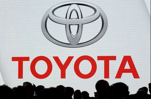 Toyota Must Face Acceleration Injury Cases
