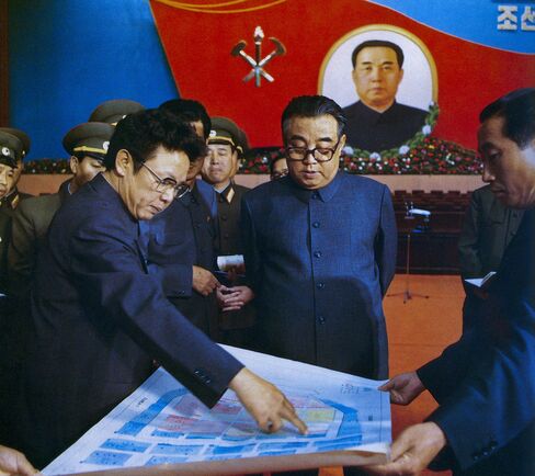 Kim Il Sung and Kim Jong Il debate about the preparation for the 6th Congress of the Workers' Party of Korea in 1980.