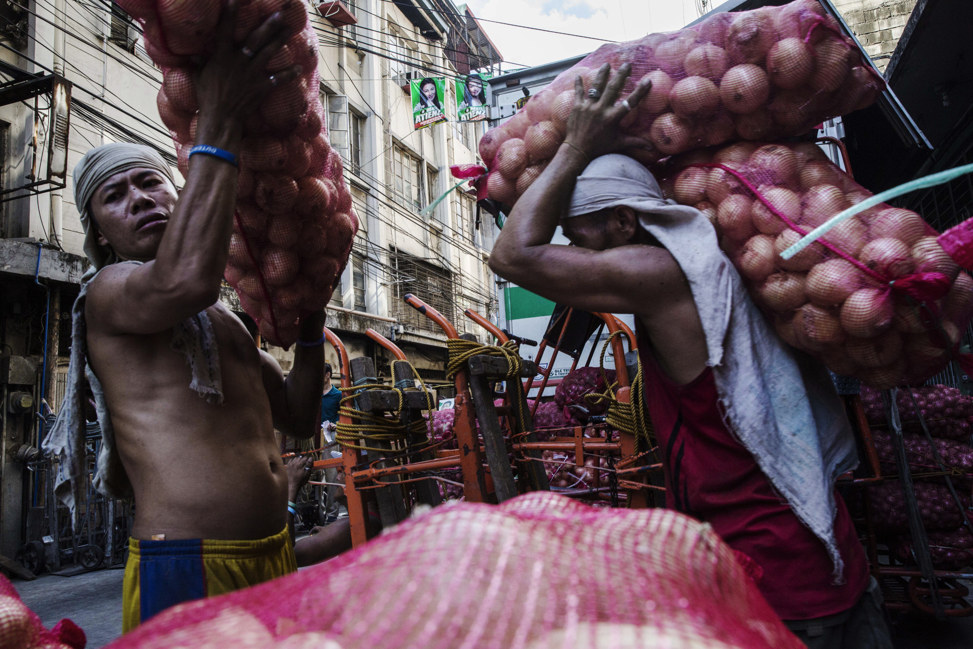 The Philippines&nbsp;plans to purchase onions to tame domestic prices that have surpassed those of meat and helped push inflation to a 14-year high.&nbsp;