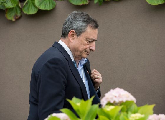 ECB’s Midsummer Blues Haunt Last Hilltop Gathering of Draghi Era