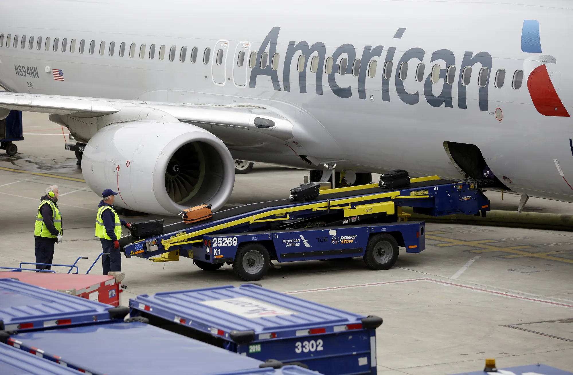 An American Airlines plane&nbsp;at O'Hare International Airport in Chicago, Illinois,&nbsp;on&nbsp;May 11, 2018.&nbsp;