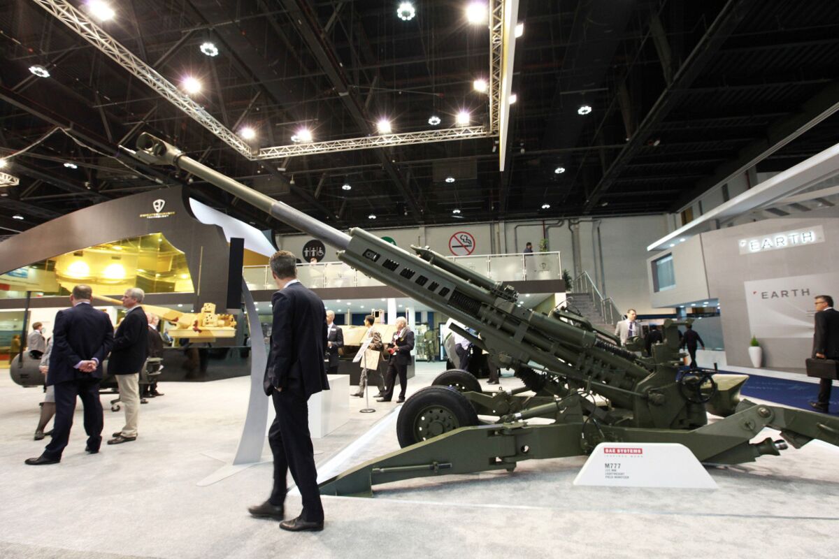 BAE's $1.3 Billion Contract for Howitzer Delayed by U.S. Army - Bloomberg