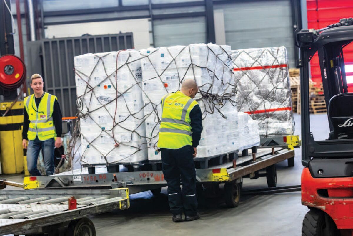 SATS Said in Talks to Buy $3 Billion Worldwide Flight Services