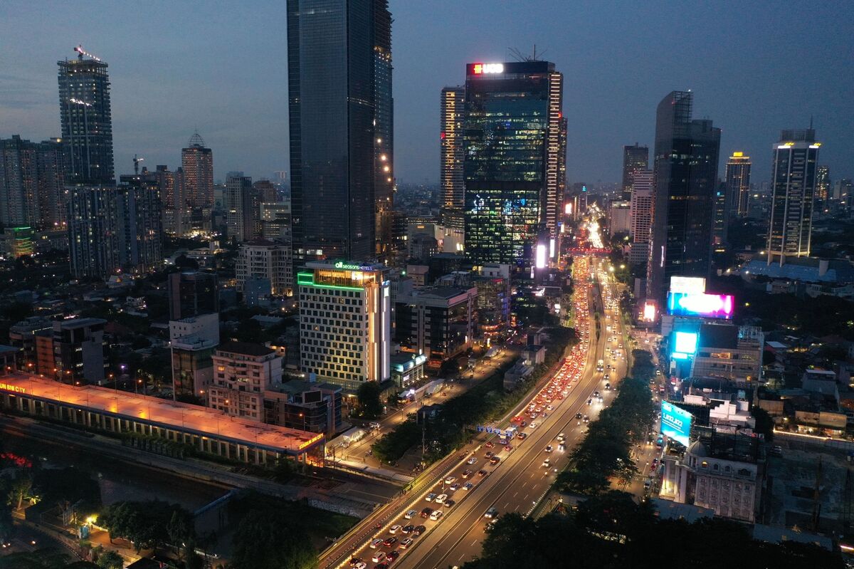 Indonesia Plans Looser Foreign Investment Rules for Mutual Funds