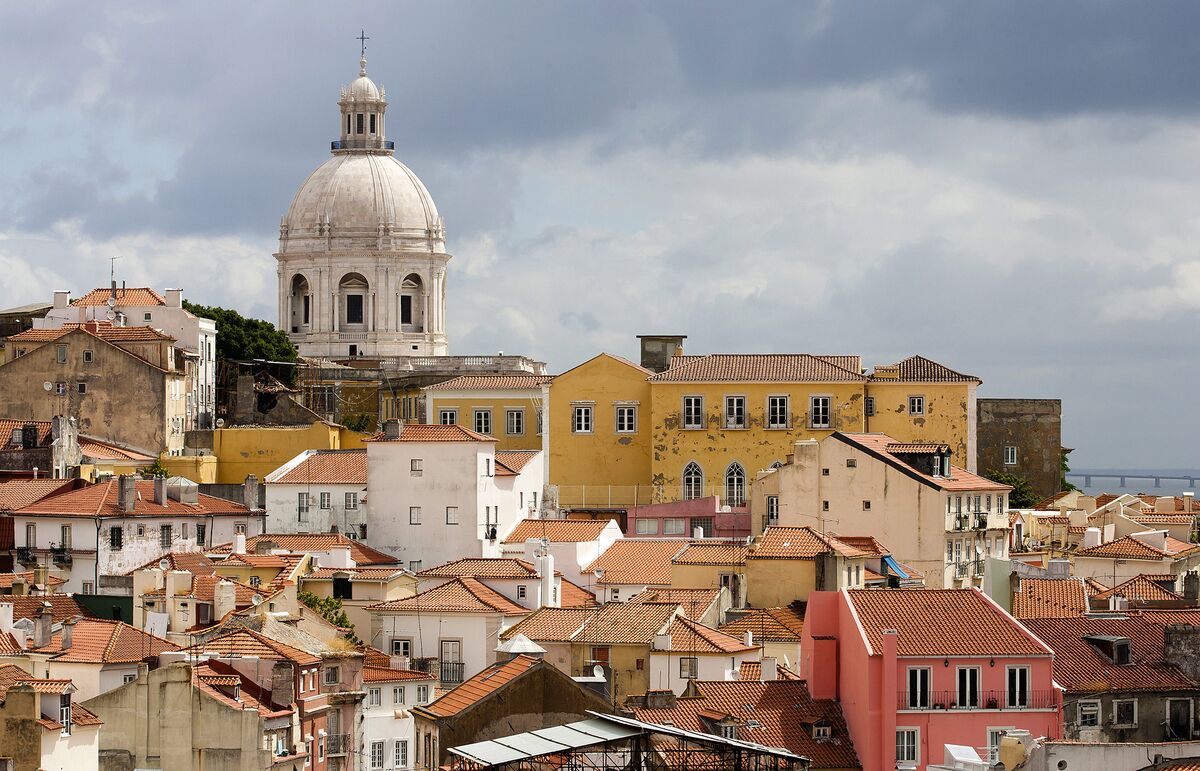 Portugal Property Market: Locals Fed Up With Incentives for Foreign Home  Buyers - Bloomberg