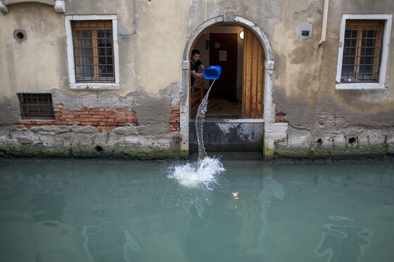 Tourists Ruined Venice. Now Floods Are Making It Uninhabitable