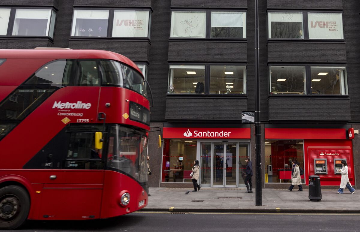 🟪"Banco Santander Rifiuta Offerta da 12 Miliardi di Sterline da NatWest per la Banca al Dettaglio nel Regno Unito"