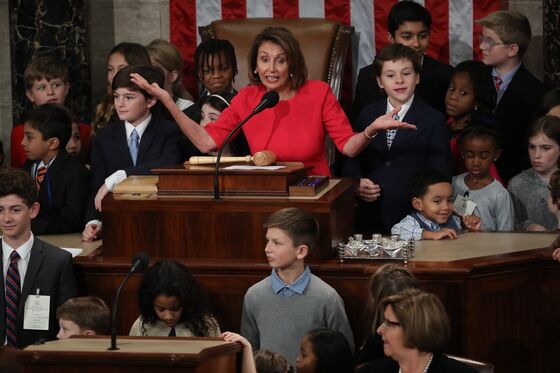 Pelosi Invites Trump to Deliver State of Union Speech on Jan 29