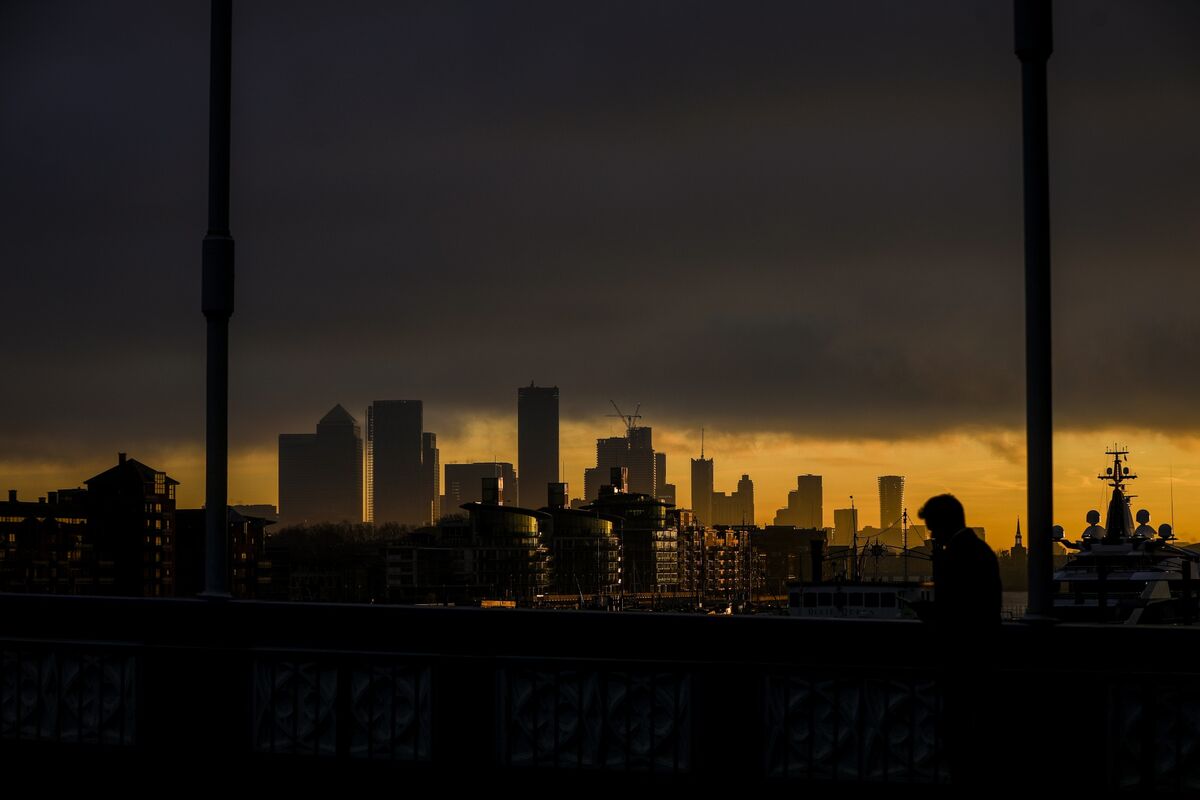 British Bank Boardrooms Have Never Seen This Much Drama thumbnail