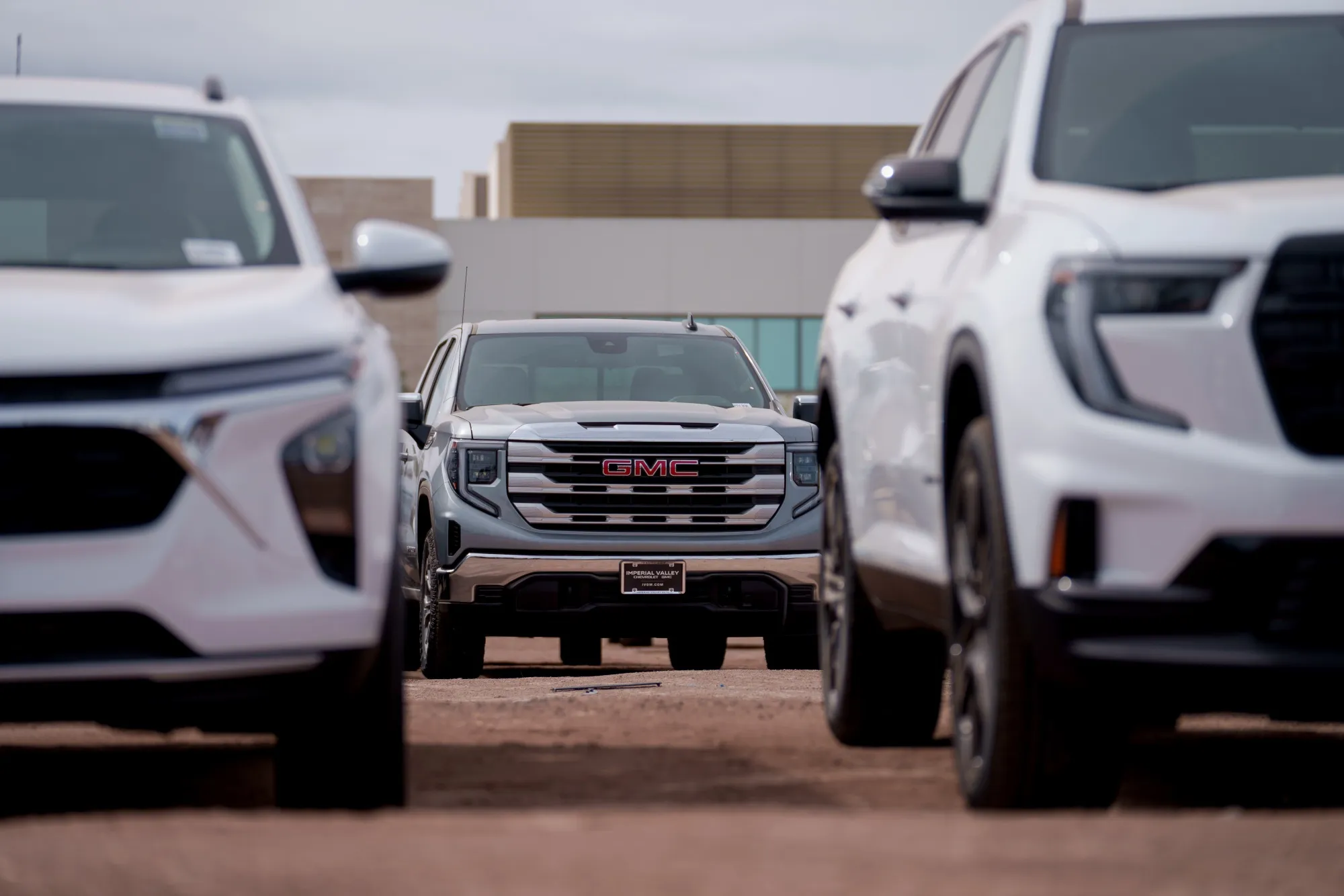 GM kept its current full-year forecast for earnings before interest and taxes in a range of $10 billion to $12.5 billion.