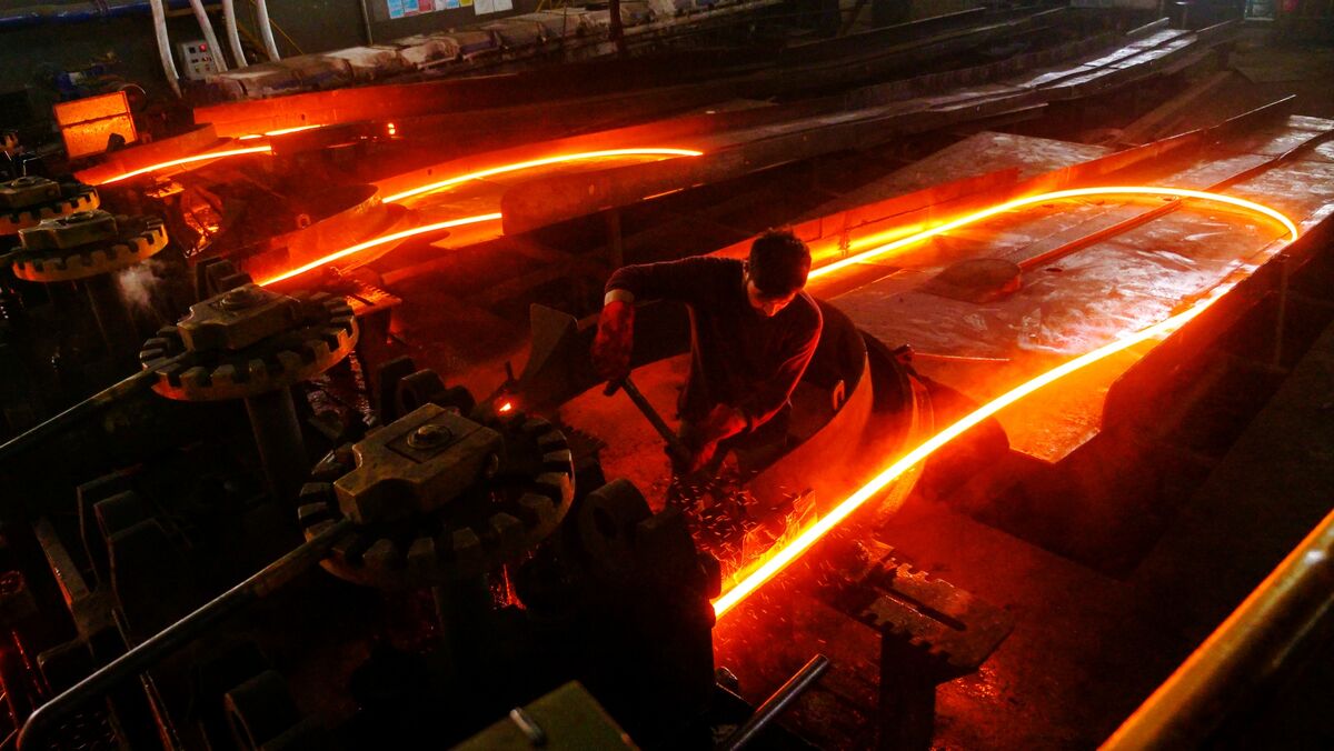 
                            Iron Ore Gains as Restocking, Hot-Metal Output Lifts Sentiment