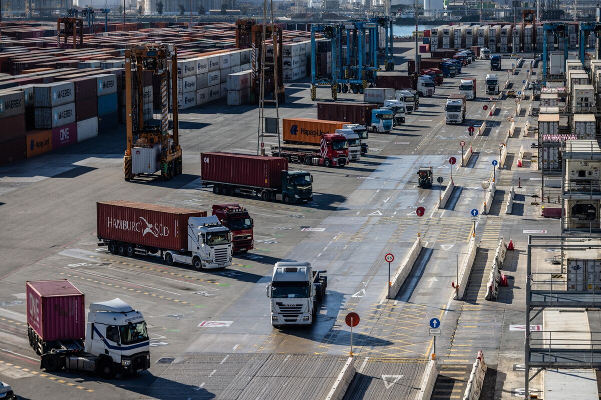US to Impose 25% Tariff on Heavy Truck Imports From Oct. 1
