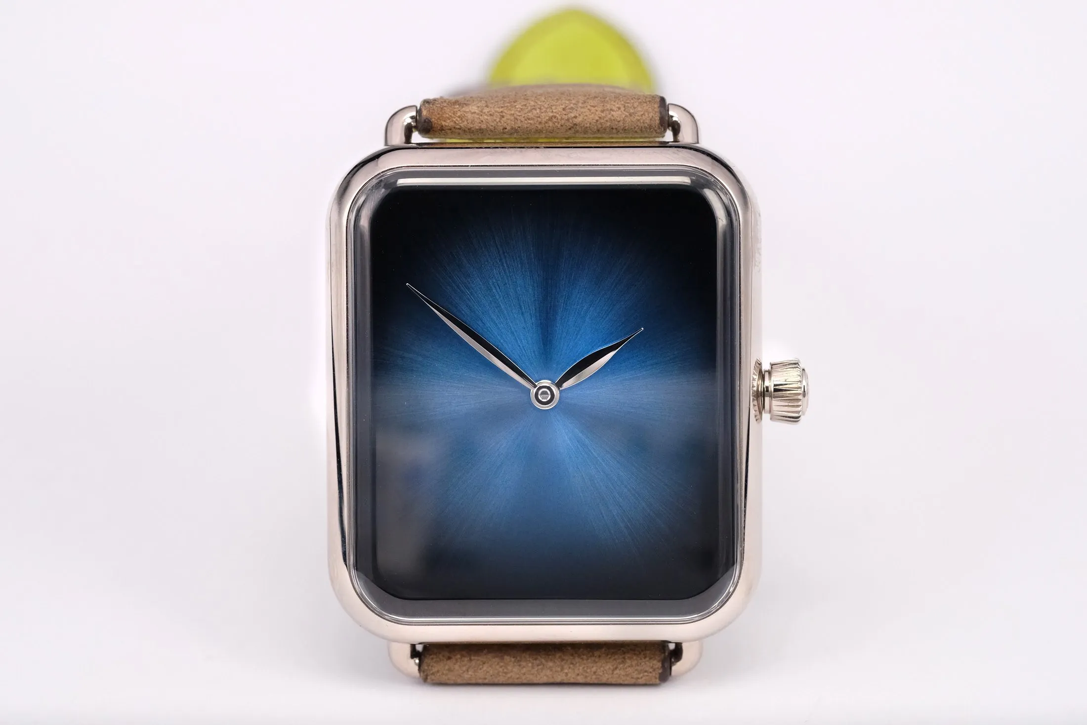 アップル H Moser Trolls Apple With $26900 Swiss Alp Watch Zzzz - Bloomberg