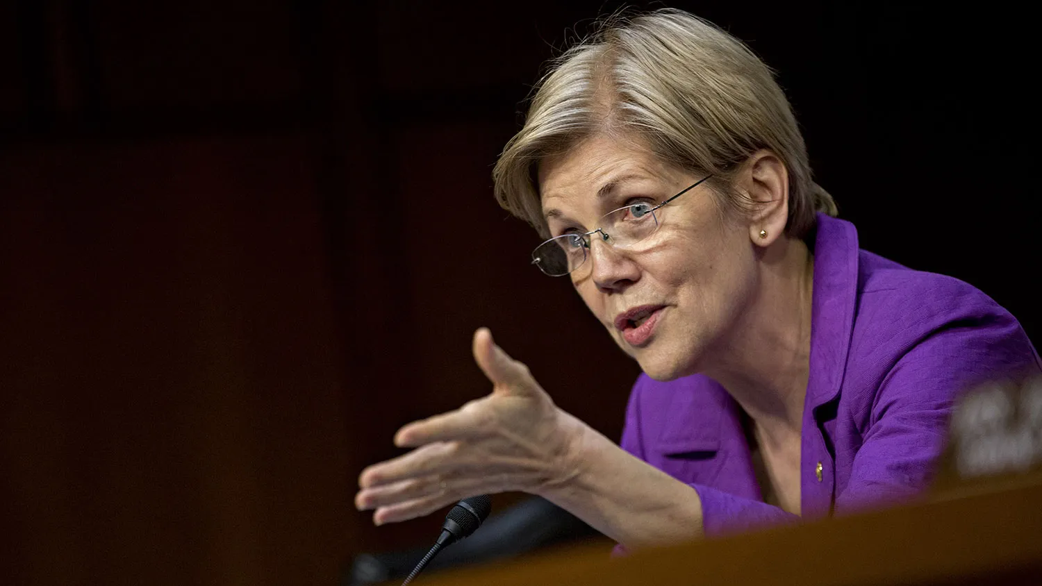 Senator Elizabeth Warren questions witnesses during a Senate Special Committee on Aging hearing on Valeant Pharmaceuticals in Washington on April 27, 2016.
