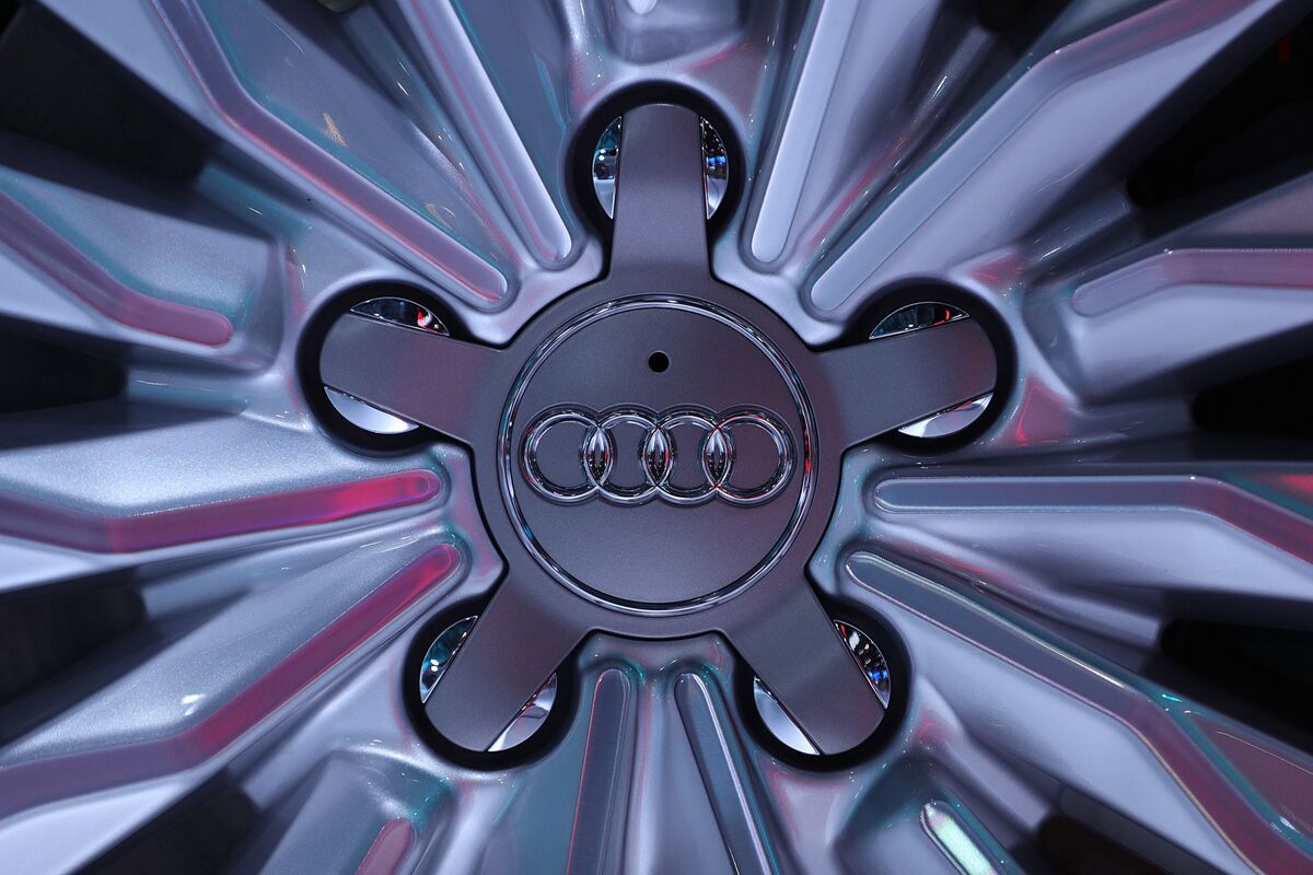 Audi Plans a Dozen Electric Vehicles to Take on Tesla Lineup - Bloomberg Audi Plans a Dozen Electric Vehicles to Take on Tesla Lineup
