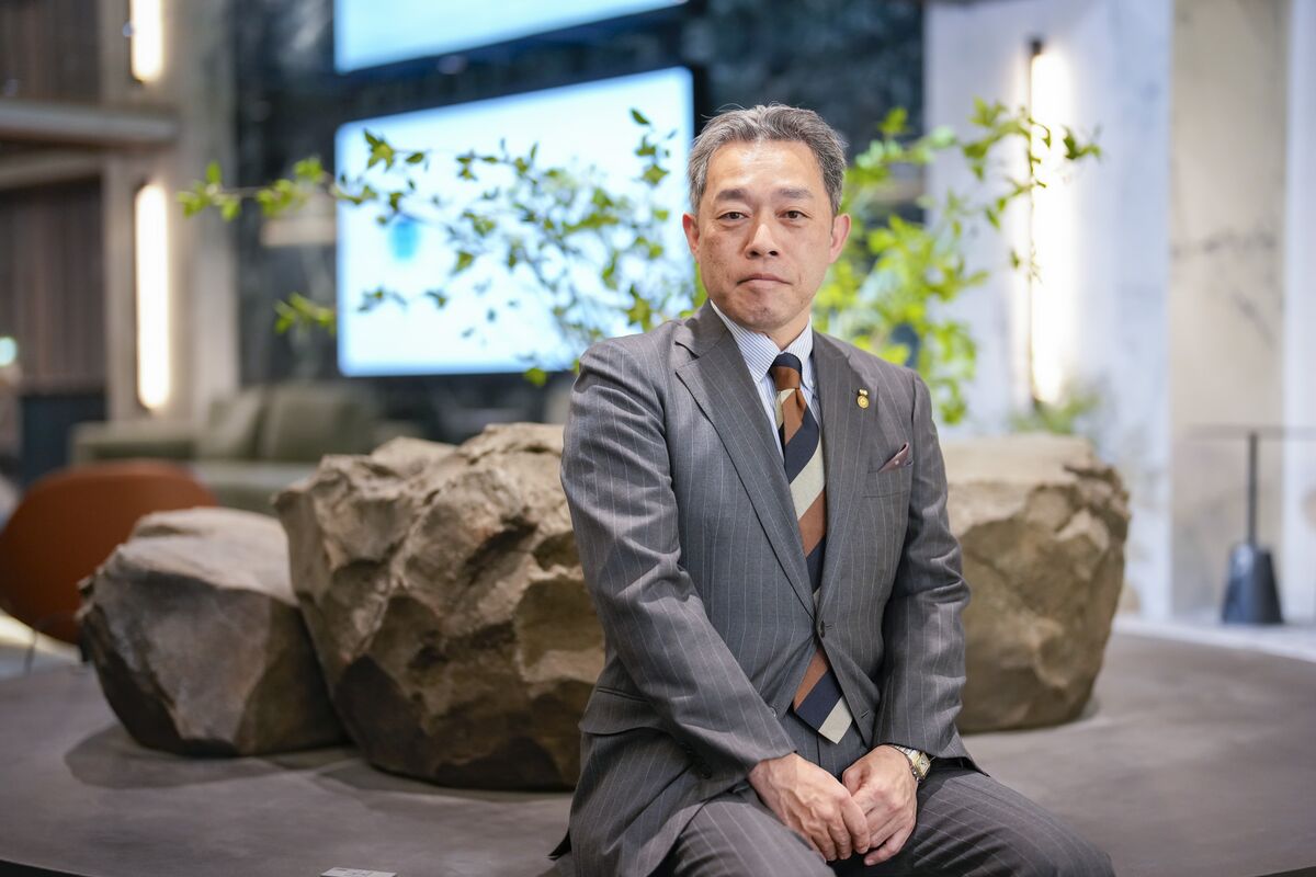 Billionaire Behind Japan's Tiny-Room Hotel Empire Bets on US