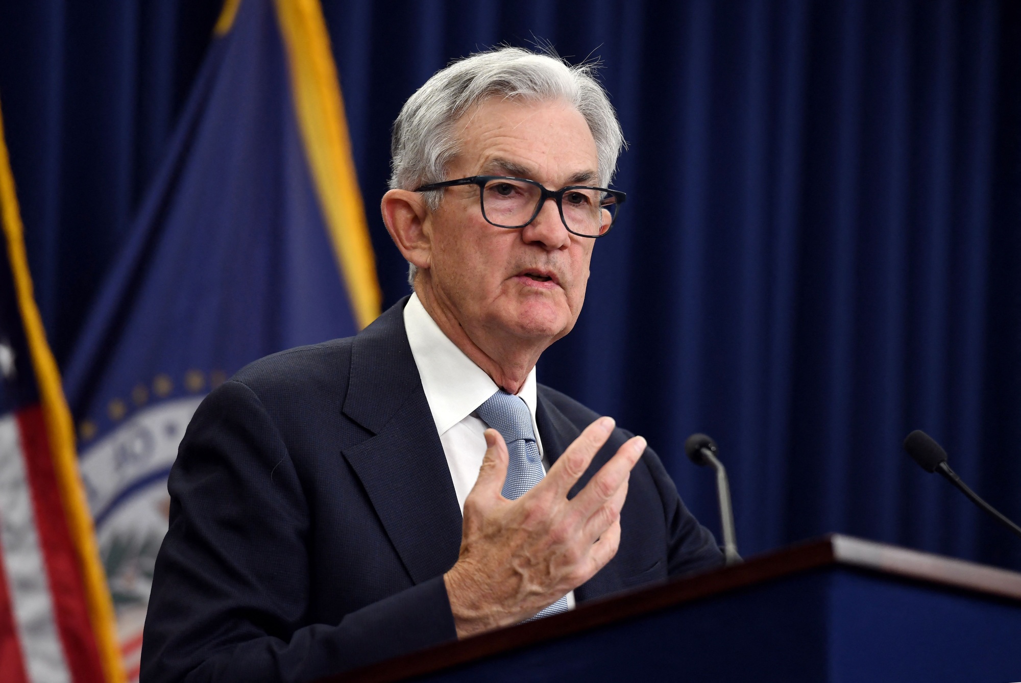 Federal Reserve Unity on Inflation and Rates Shows Cracks - Bloomberg