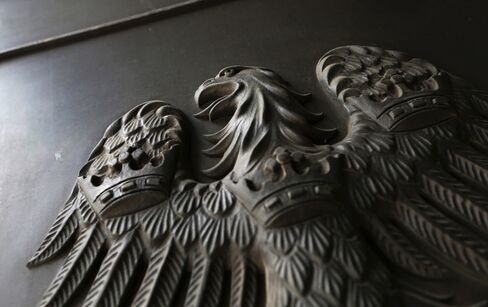 Barclays Hires Deutsche Bank's Zhou for China Investment Banking