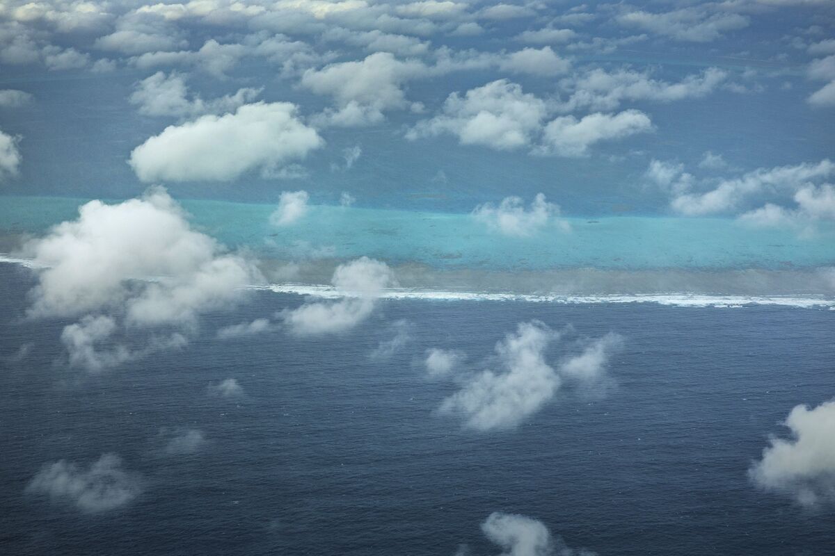 China Coast Guard Collides, Uses Water Cannon Against Philippine Vessels Near Scarborough Reef