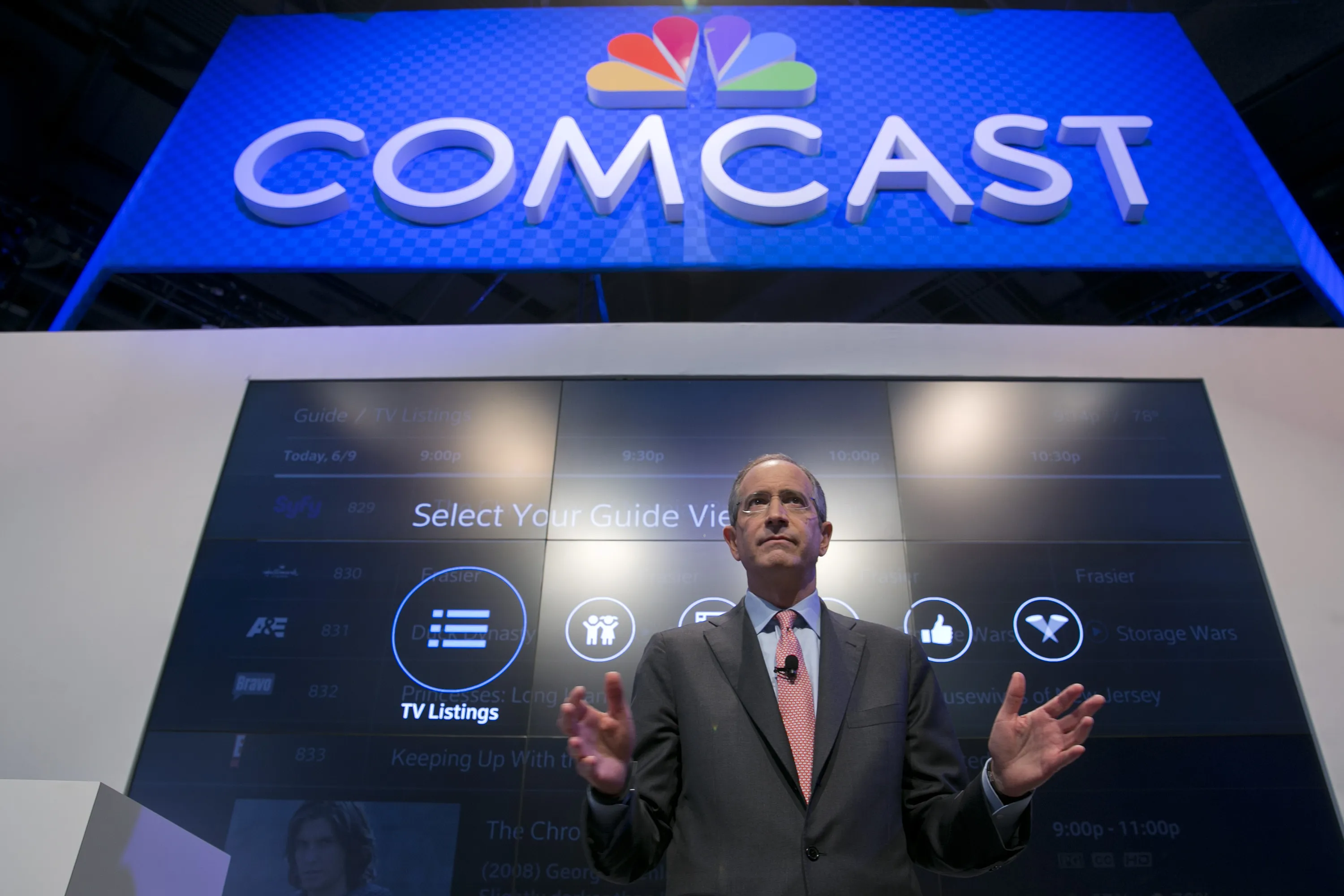 Comcast likes this deal with Time Warner because it's very horizontal. Like this photo. Photographer: Andrew Harrer/Bloomberg