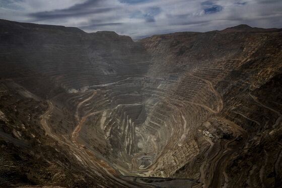 Machines Replace a Third of Workforce at Giant Copper Mine