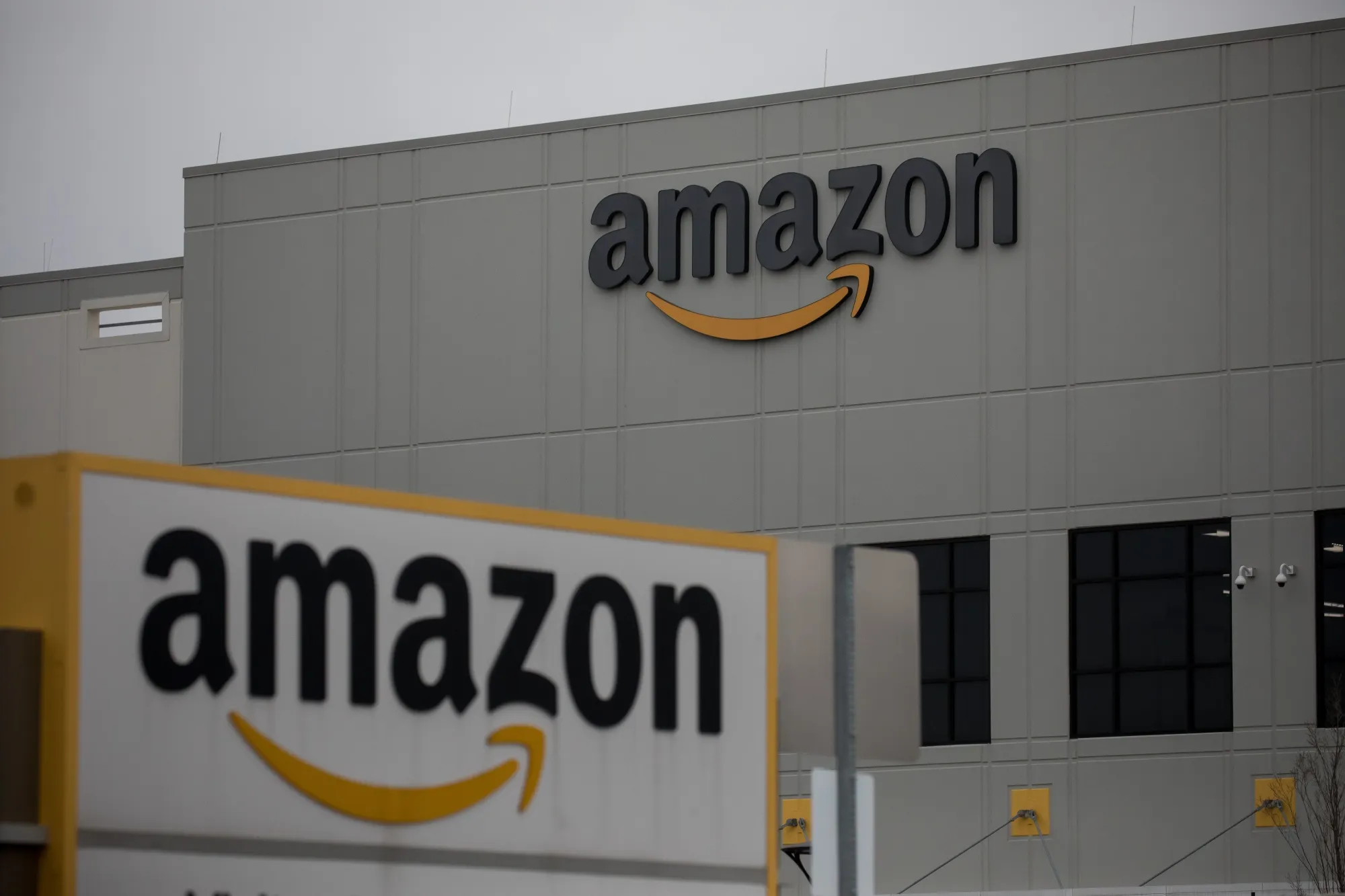 California Probing Amazon's Warehouse Practices Amid Virus - Bloomberg