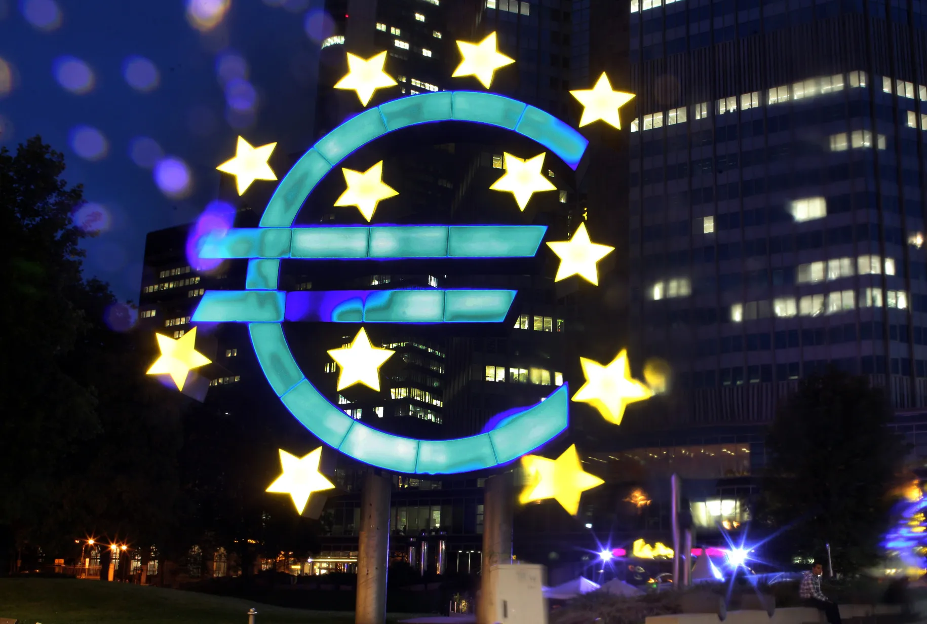 Jean Claude-Trichet Announces ECB Rate DecisioN