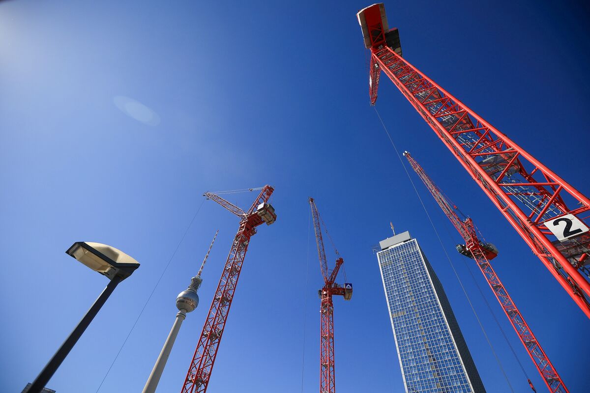 Brookfield Raises $6 Billion for Third Infrastructure Debt Fund - Bloomberg