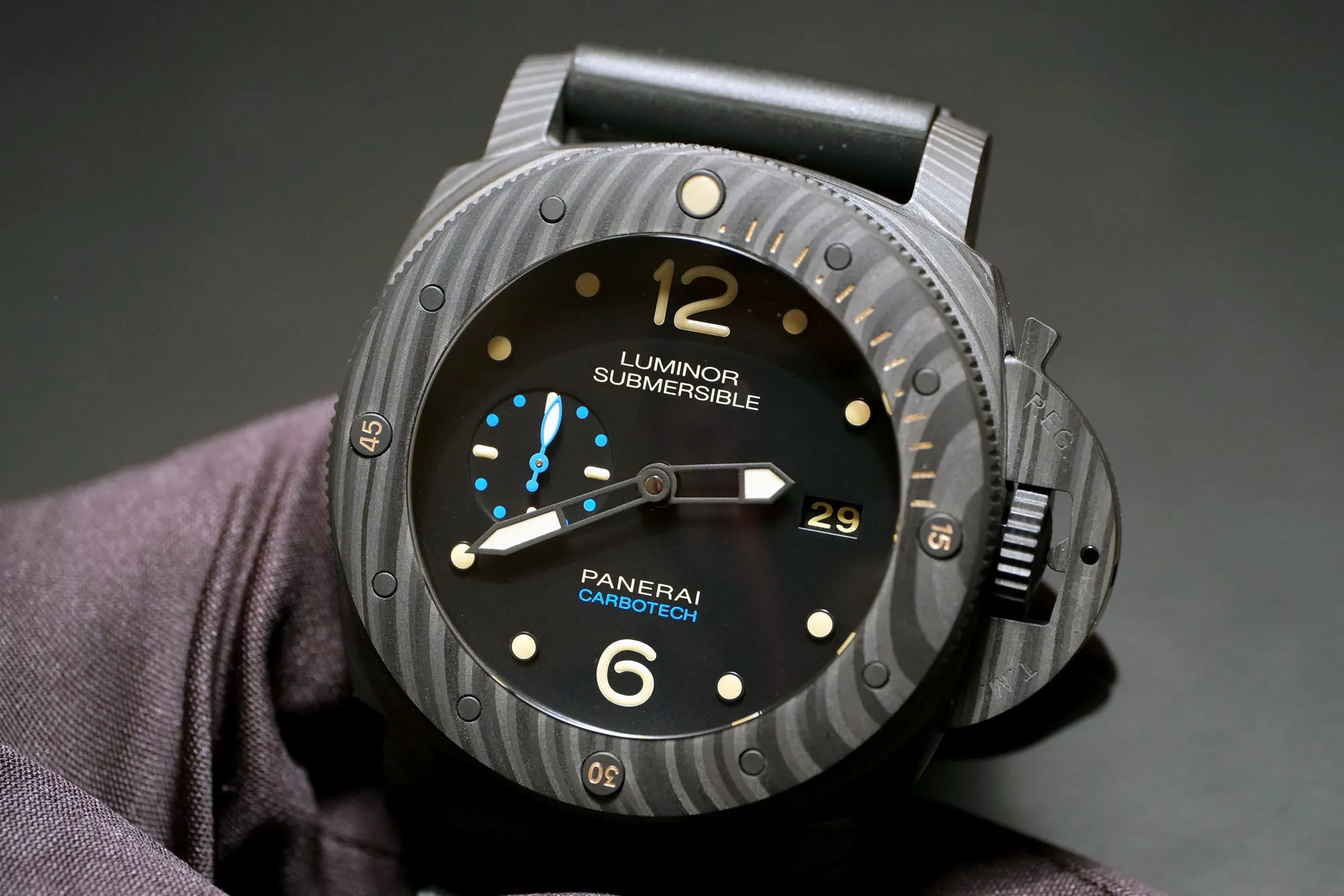 Panerai look alike brands best sale