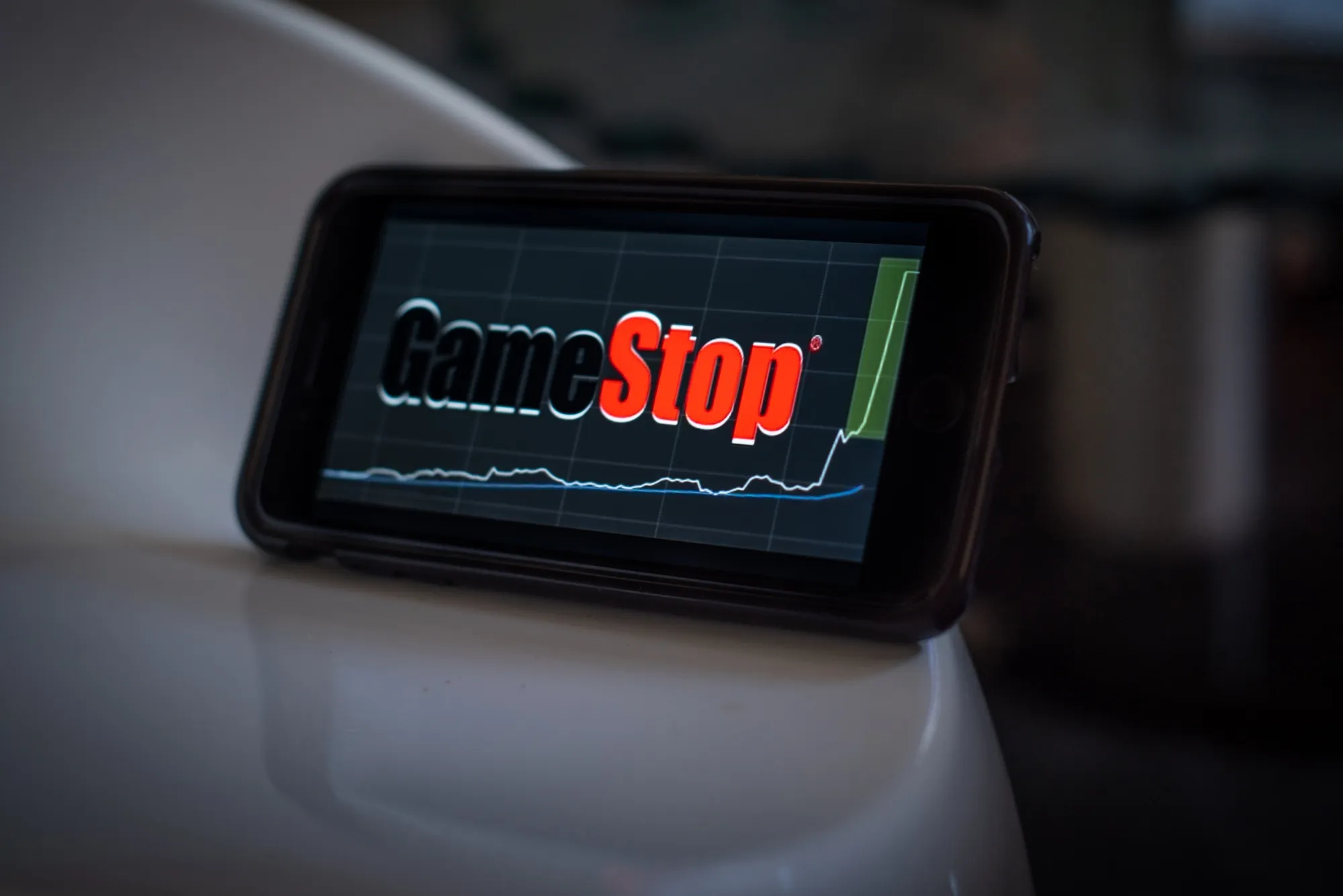 GameStop Pares Rally To Double Digits As Retail Traders Pile In