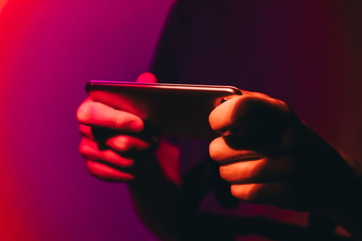 Tencent Partner PlaysOut Said to Eye Funds at $150 Million Value