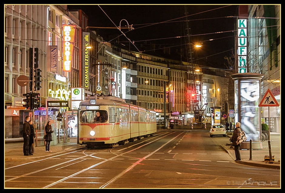 a streetcar in central Düsseldorf 