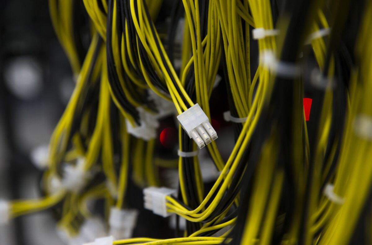 US Crypto Firms With $300,000 Pay Packages Much Higher Than Global Average  - Bloomberg