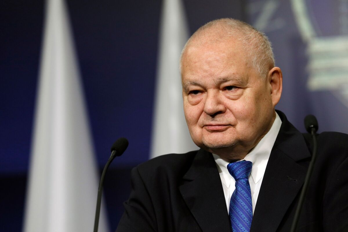 Poland Central Bank Faces Meeting Hurdles Without Glapinski: PAP