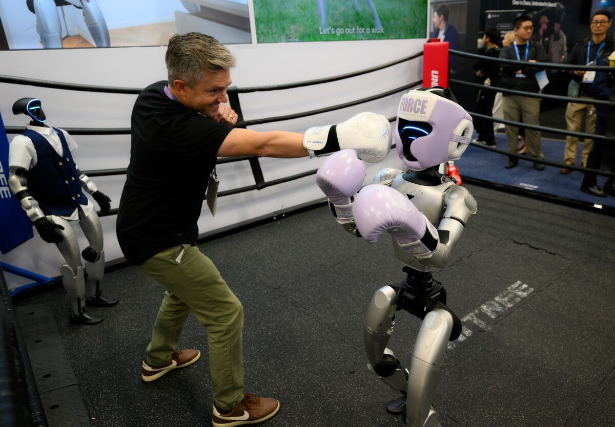 China’s Humanoid Bots Were Everywhere at America’s Top Tech Show