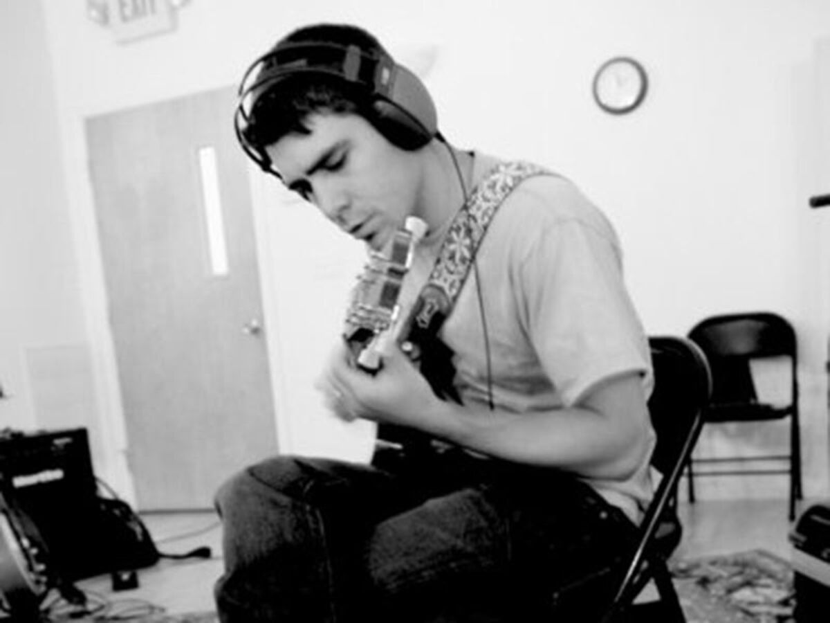 Gibson Guitar Fans at KKR Lead Rock Icon Out of Bankruptcy Bloomberg