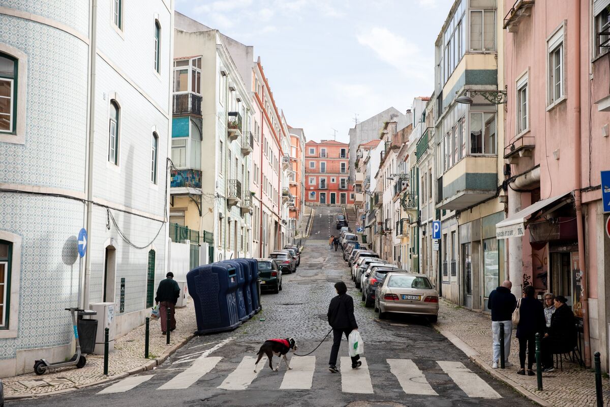 Portugal Raised to A From A- by Fitch on Falling Debt Ratio