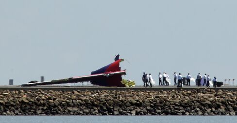 Asiana Pilots in First Pairing Struggled to Line Up Slowing Jet