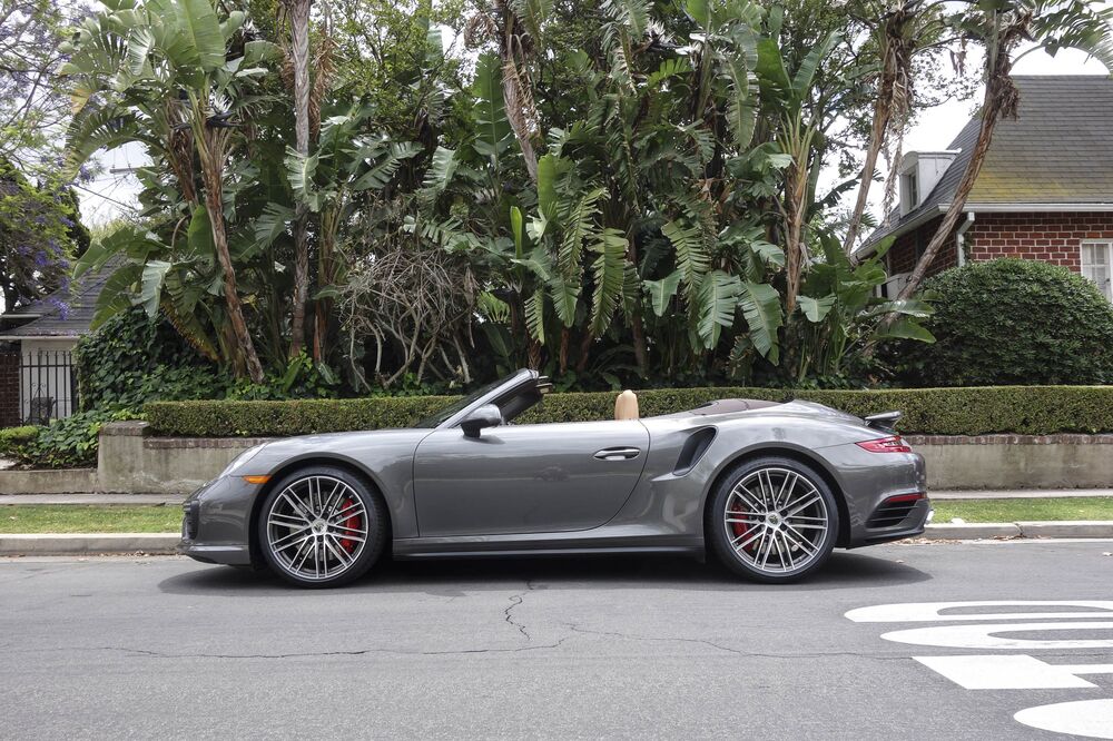 ポルシェ911 ターボS (PDK) – グロー／GROW AUTOMOTIVE 輸入車販売