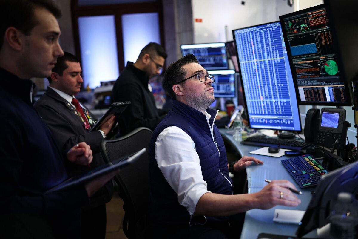 Wary Investors Eye Another Escalation in Iran War