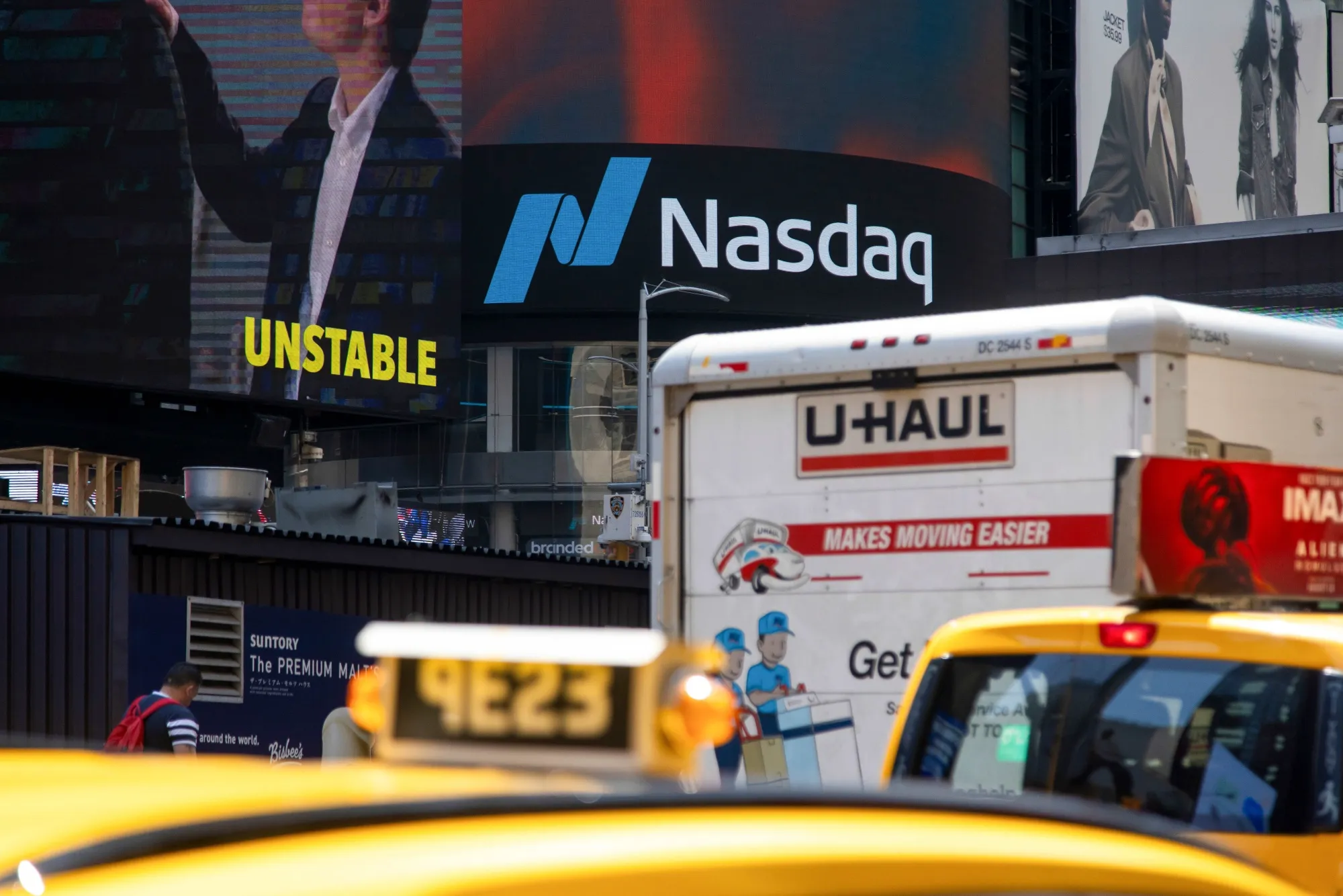 Using ETFs to Hedge Against Black-Swan Events - Bloomberg