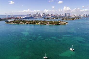 Florida, Miami Beach, Biscayne Bay, Star Island, Port of Miami