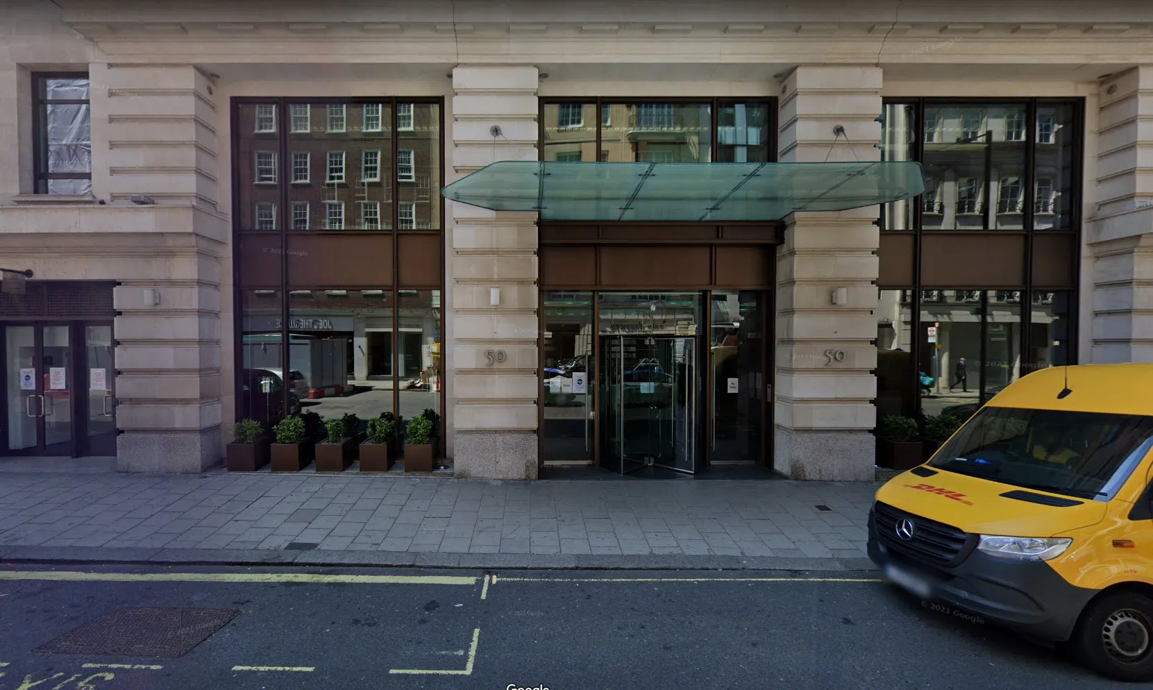 The building formerly housing Dolfin Financial offices on Berkeley Street in London.