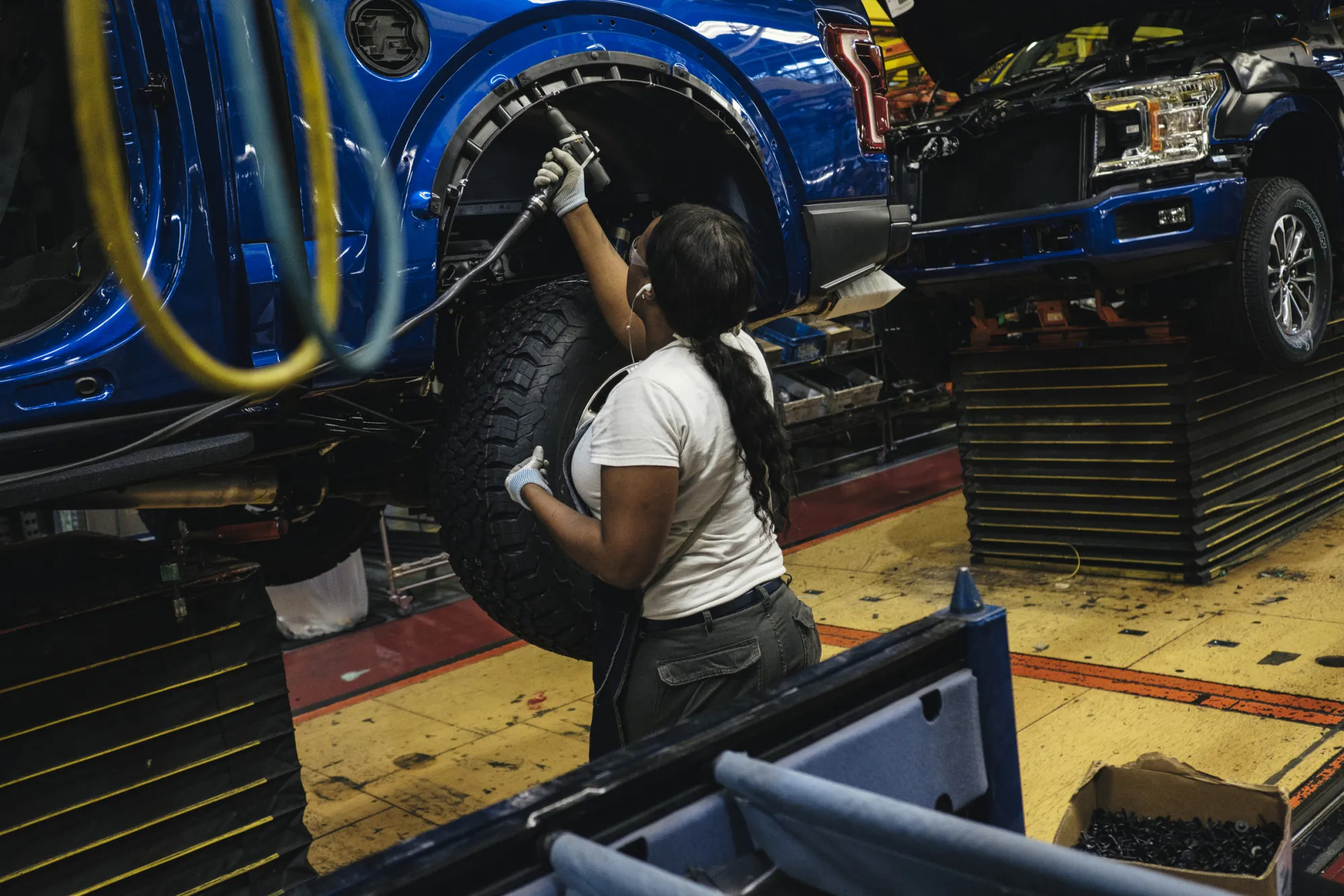 An employee works on the line at the Ford Motor Co. Dearborn Truck Plant in Dearborn, Michigan, U.S., on&nbsp;Sept. 27, 2018.&nbsp;