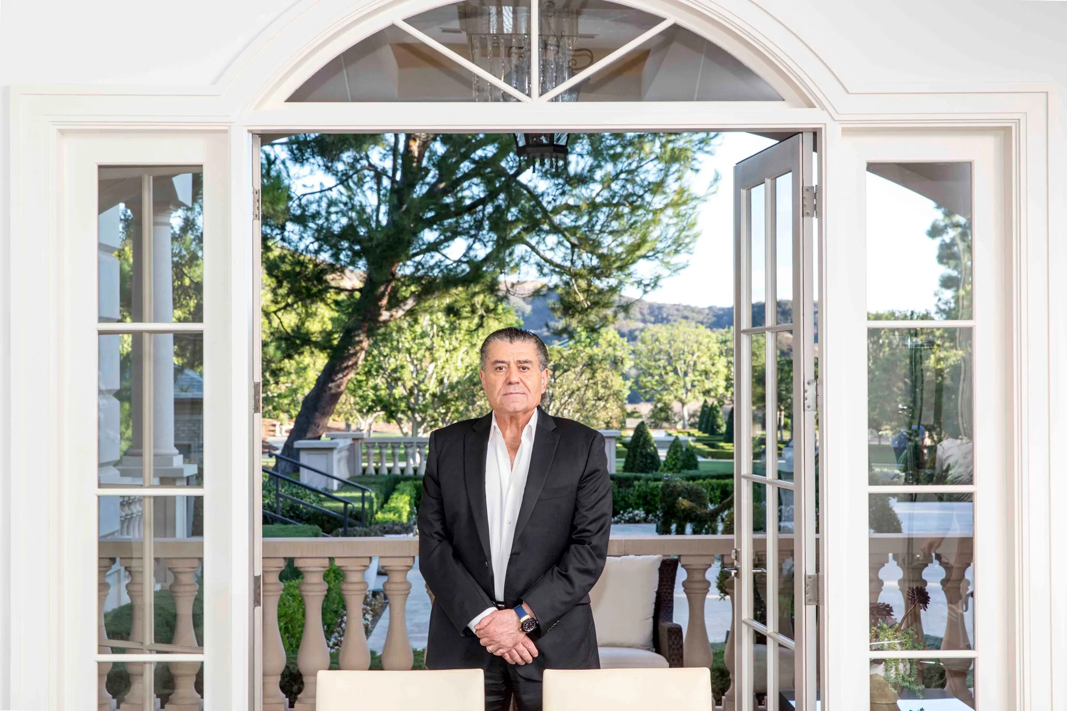 1476299144_feat_univision43-1-swapagain