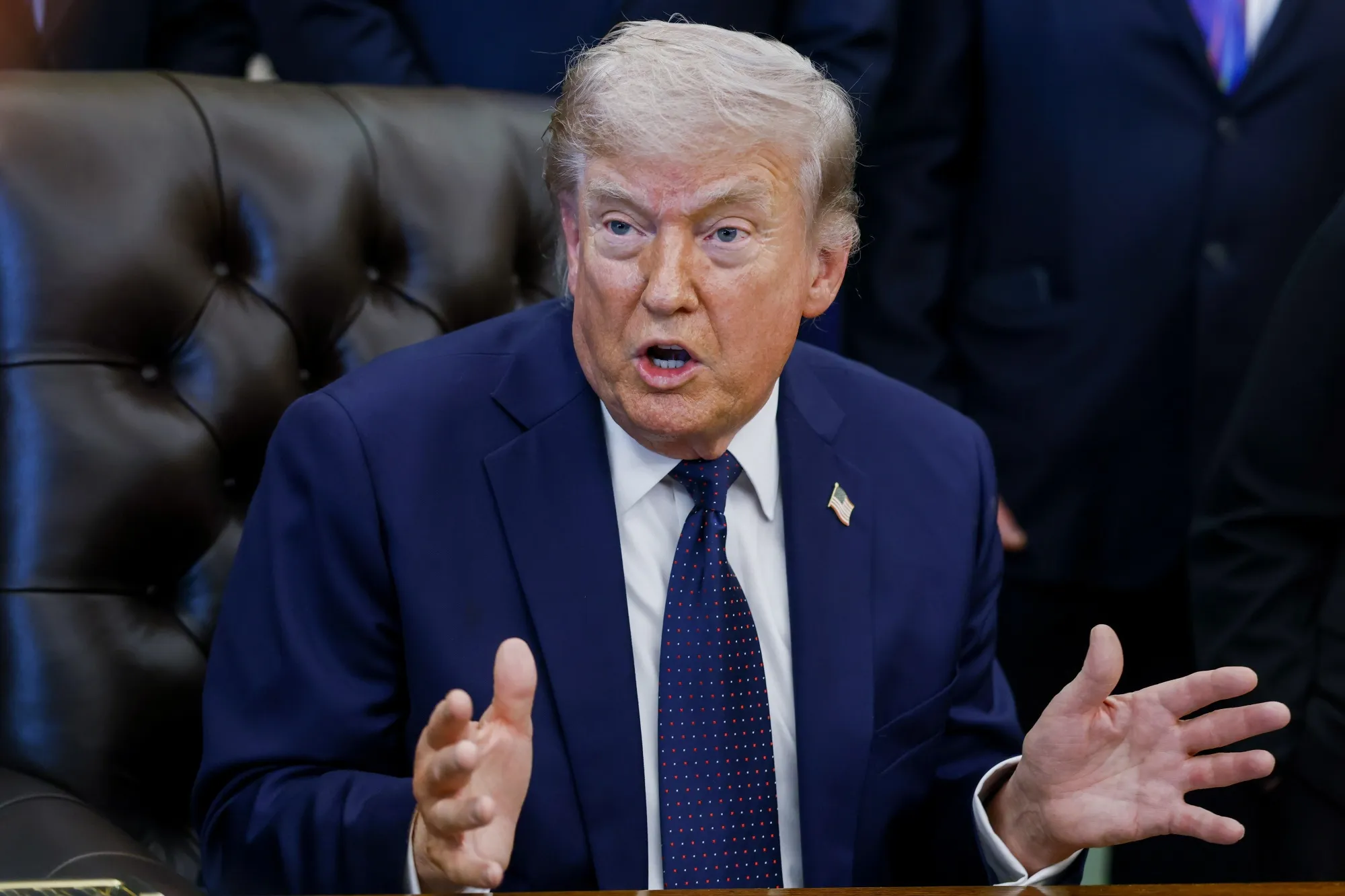 トランプ米大統領は、ホルムズ海峡で機雷を敷設する船舶を撃沈するよう海軍に命じた。