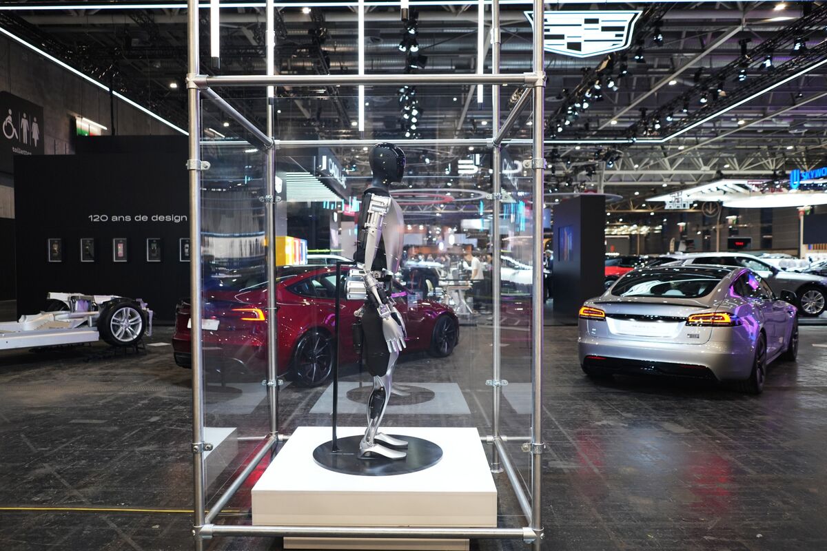 Tesla’s Mystery Tour Rolls Past More Weak Earnings