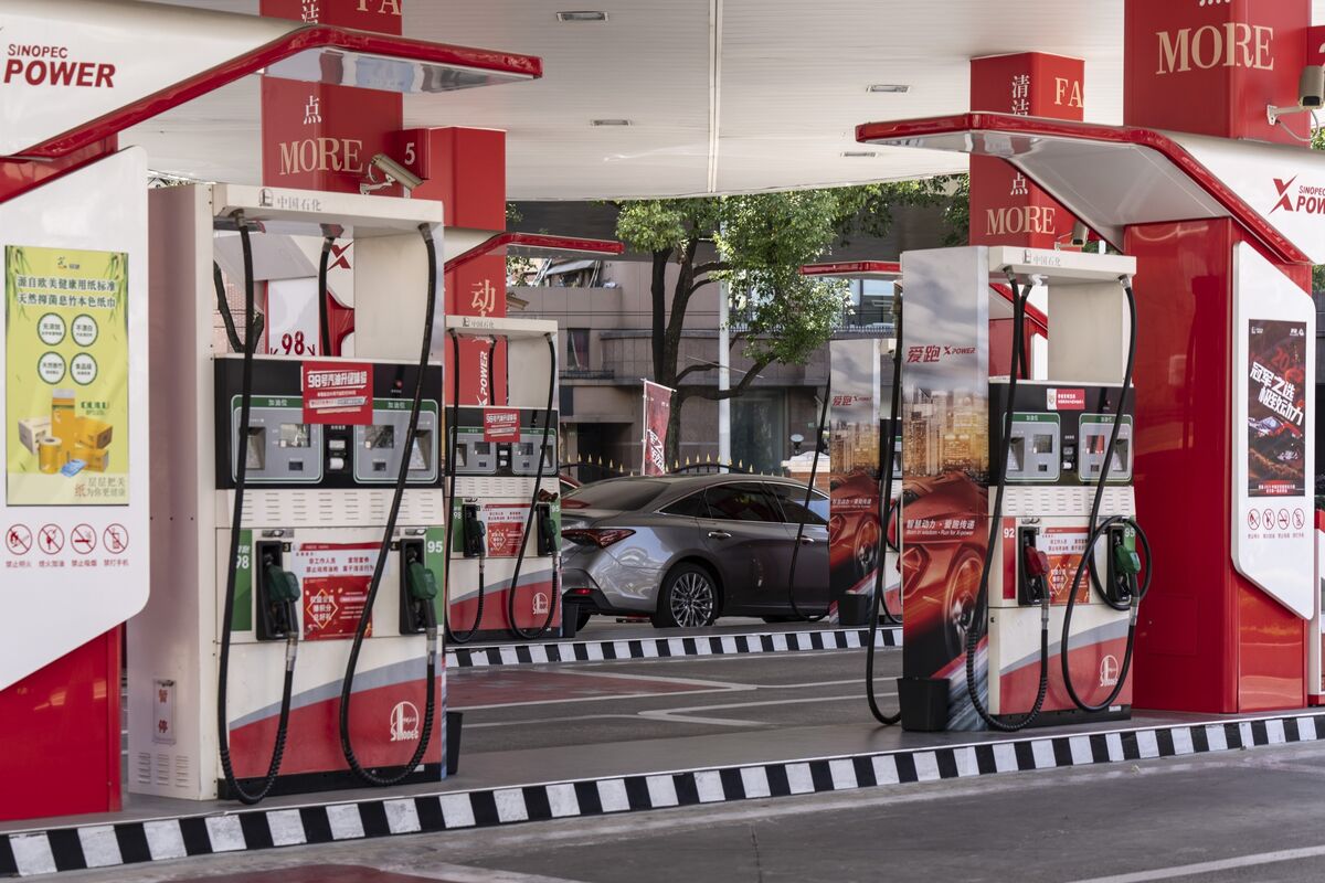 bloomberg.com - China April Auto Sales Drop as War Hits Demand for Gasoline Cars