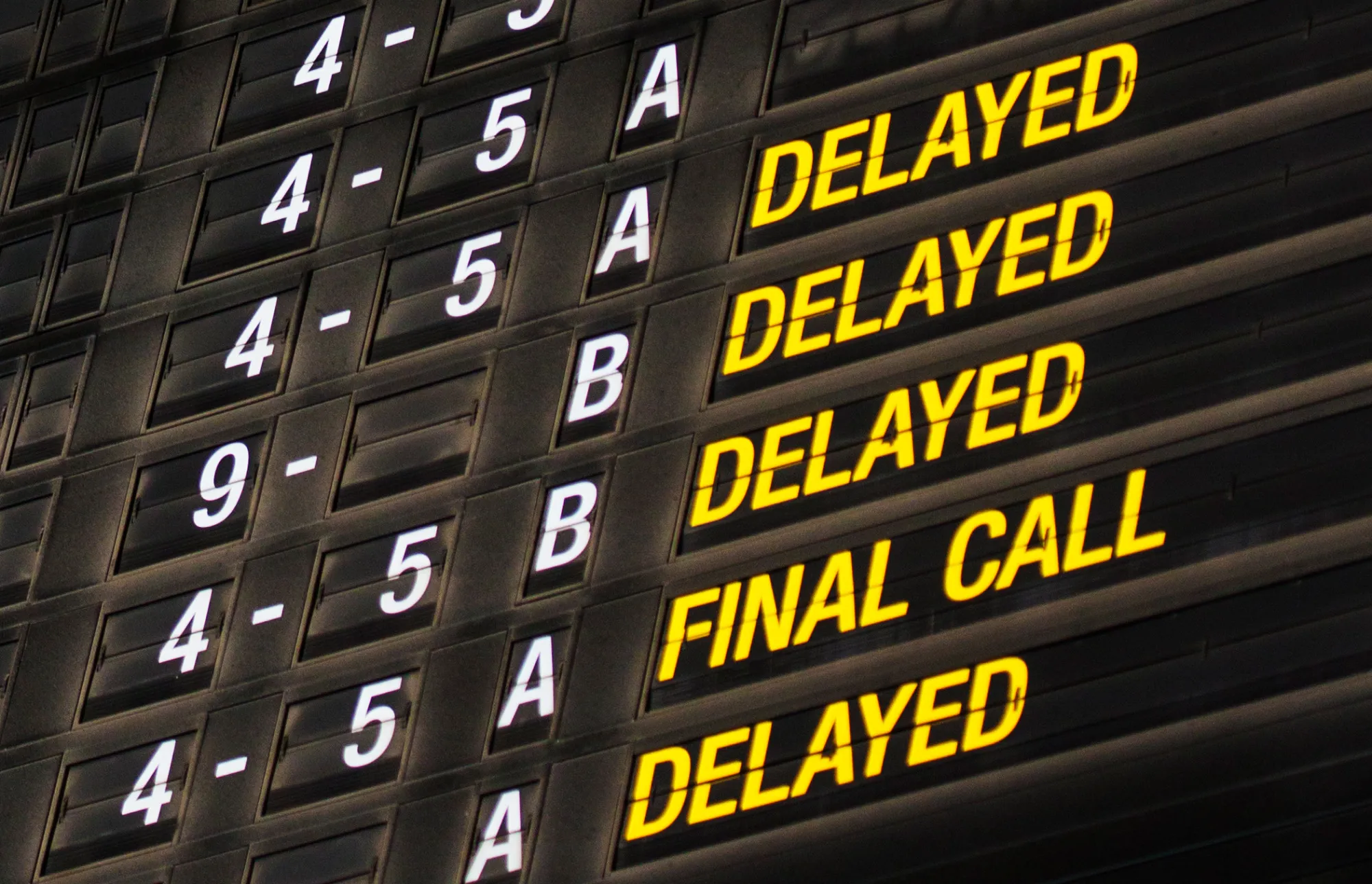 1501567356_RF_AIRPORT_DELAYS_DELAYED