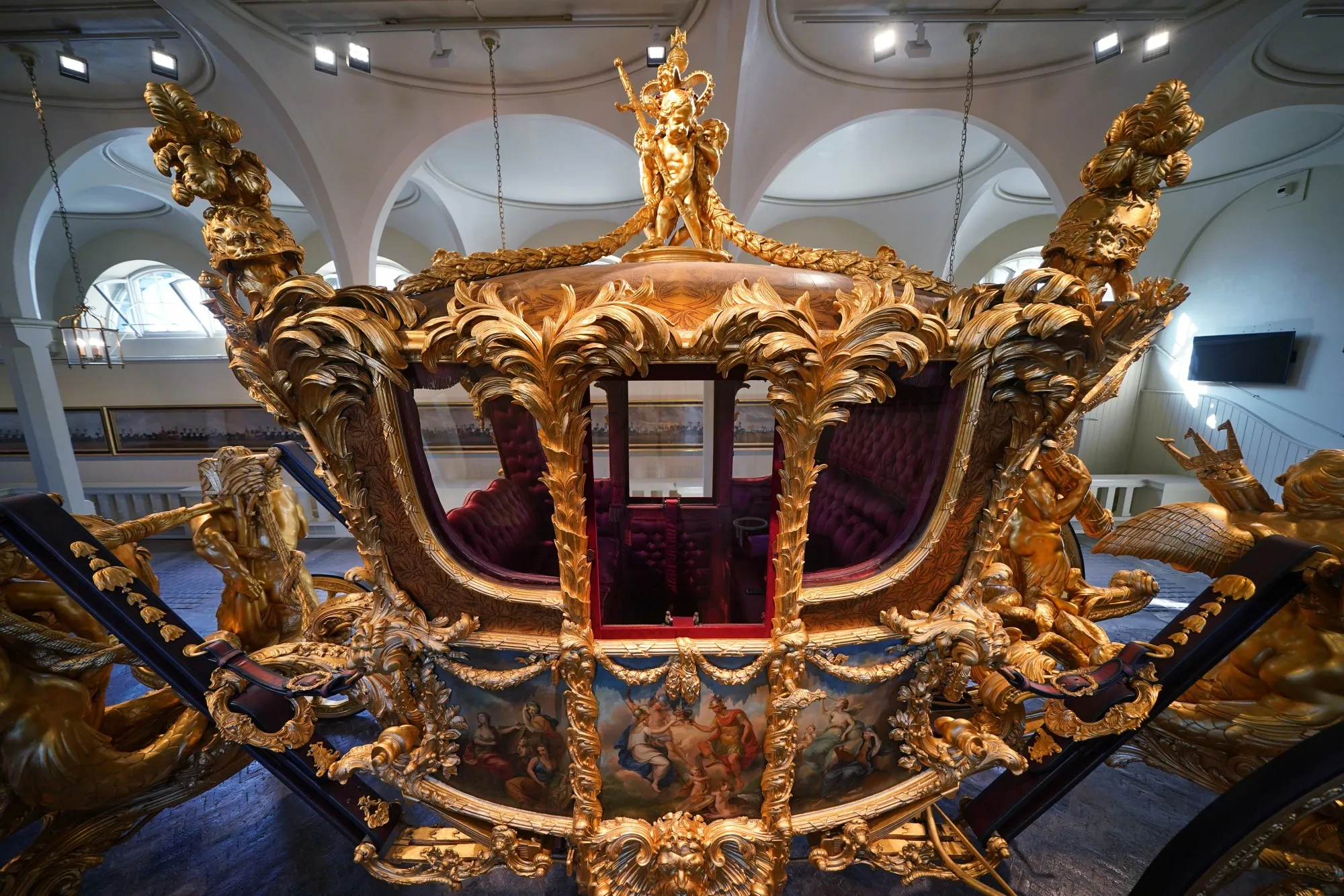 Charles III Coronation: How Rich Is the King? - Bloomberg